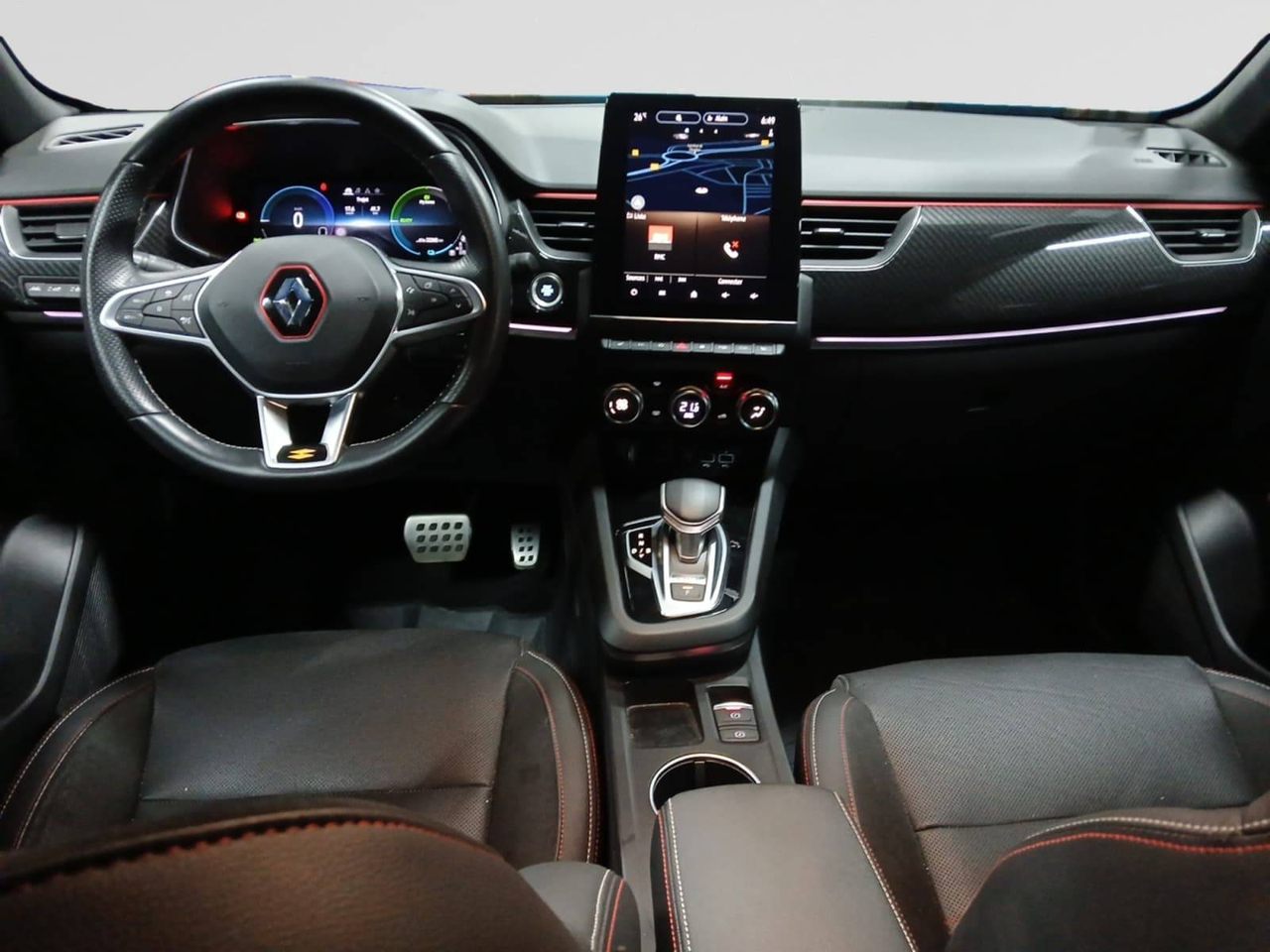 Renault Arkana E-Tech 145 - 21B — photo 14
