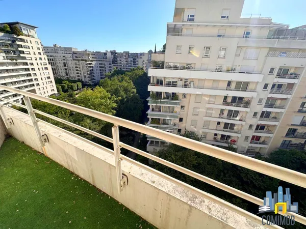 Beau T2 - LA DEFENSE - Parc du Millénaire