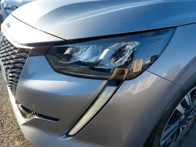 Peugeot 208 puretech 75 s&amp;s bvm5 — photo 36