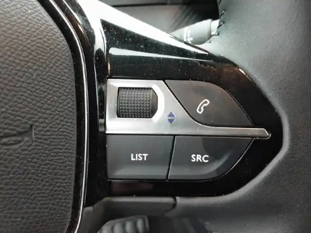 Peugeot 208 puretech 75 s&amp;s bvm5 — photo 19