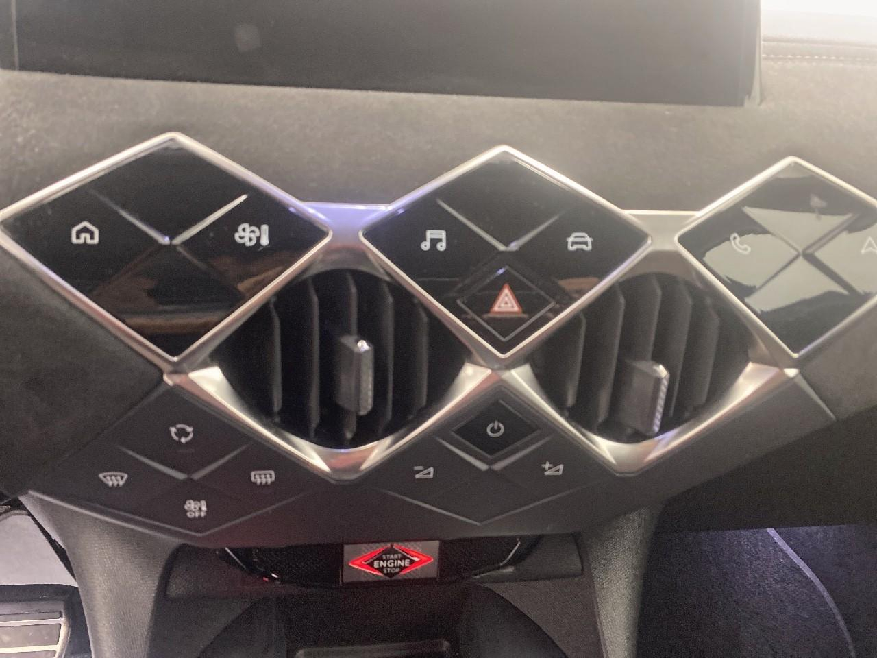 Ds Ds 3 crossback puretech 130 eat8 performance line+ — photo 15