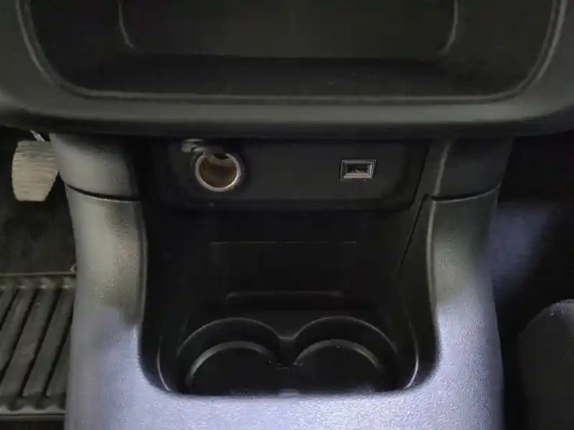 Citroën C3 bluehdi 100 s&amp;s bvm6 — photo 113
