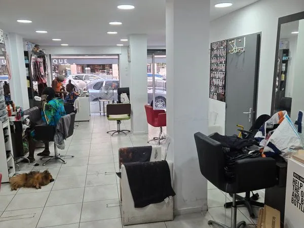 Magasin salon de coiffure bureau