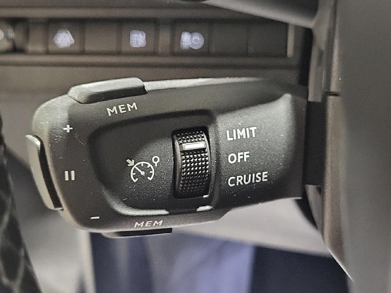 Peugeot 3008 hybrid 225 e-eat8 allure pack — photo 22
