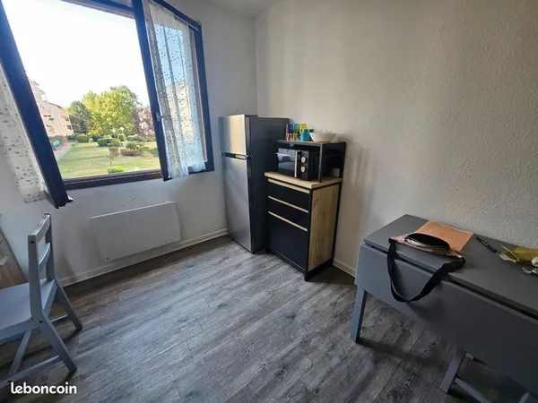 Studio meuble 18m2 Vallier Catane + parking