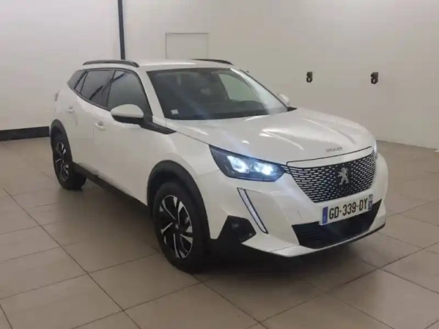 Peugeot 2008 electrique 136 ch — photo 32