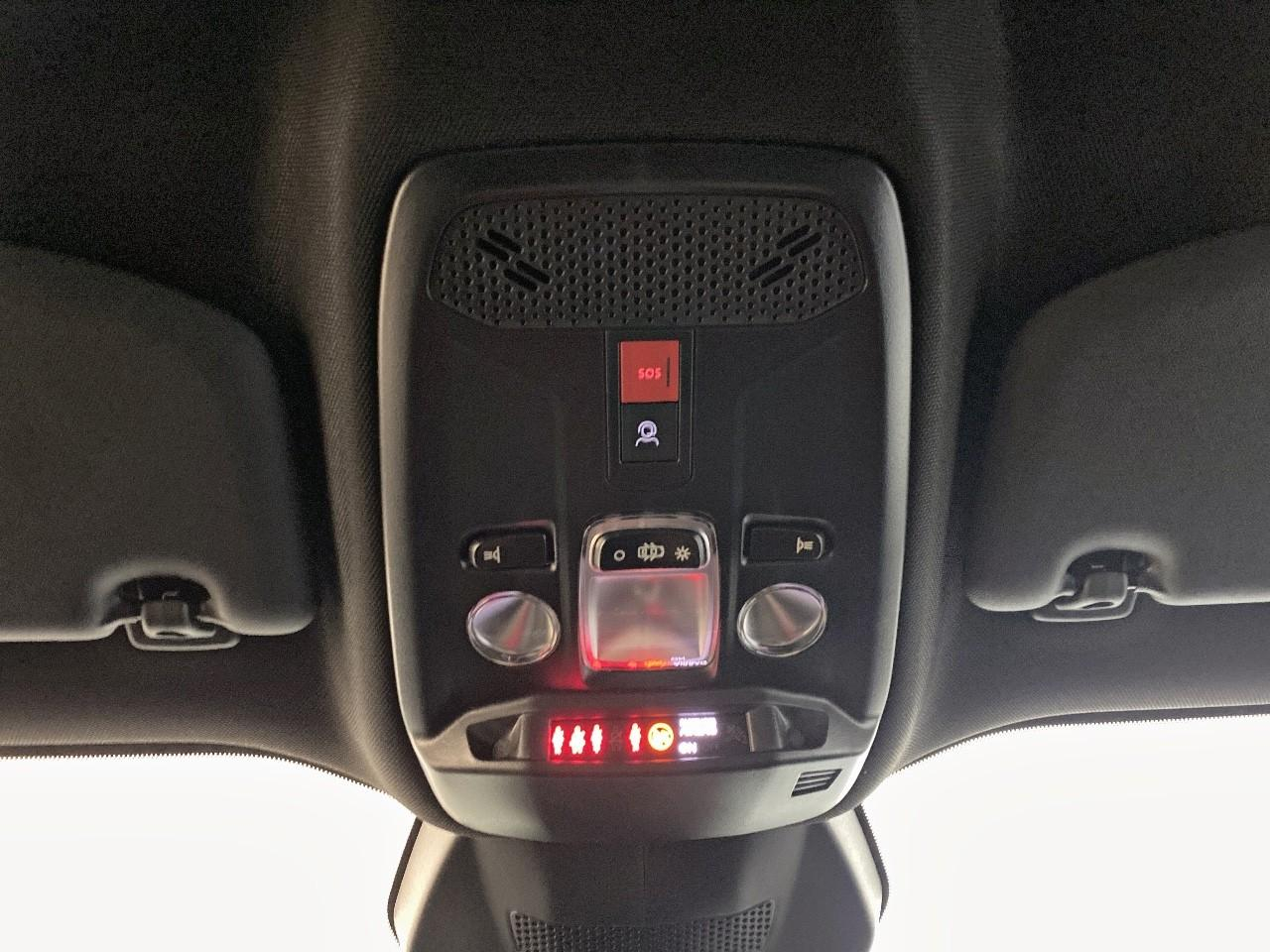 Peugeot 2008 hybrid 145 ch e-dcs6 allure — photo 19