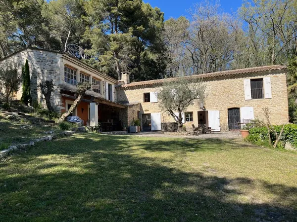 Vends maison de charme avec vue sur le Ventoux