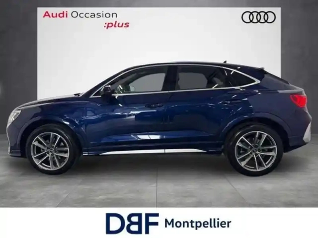 Audi Q3 35 tfsi 150 ch s tronic 7 s line — photo 2