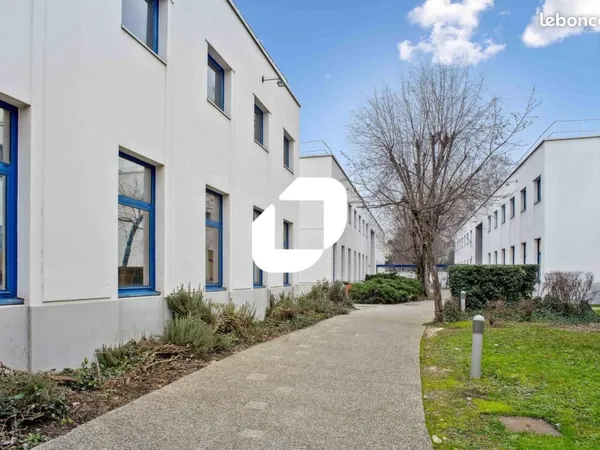 Bureau 2 326 m²