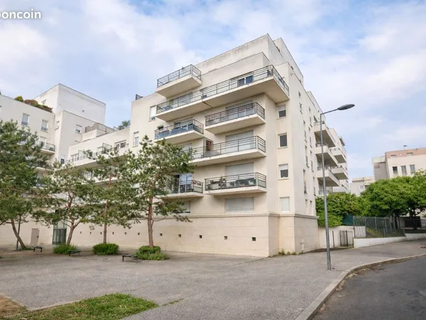 Investissement locatif - studio meublé + parking