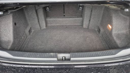 Volkswagen T-Roc 1.5 TSI 150 DSG7 - R Line – 2024 – 8237 km – Essence – Boîte Automatique — photo 32