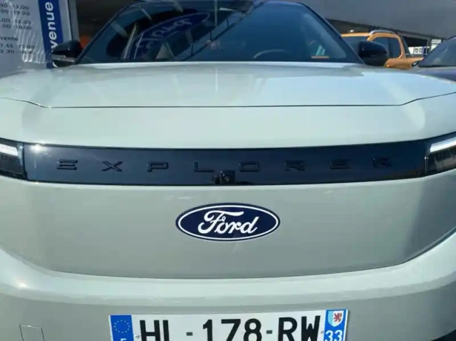Ford Explorer 286ch extended range 79kwh pack collection rwd — photo 29