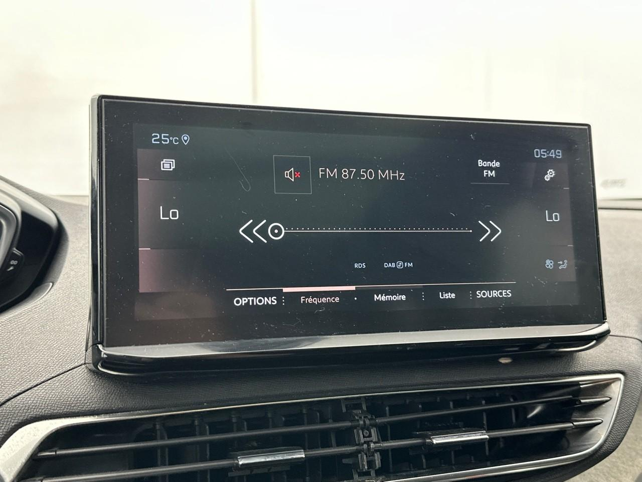 Peugeot 5008 puretech 130ch s&s eat8 gt — photo 22
