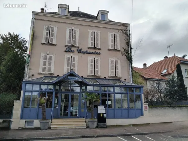 Hotel, restaurant 500 m² Avallon