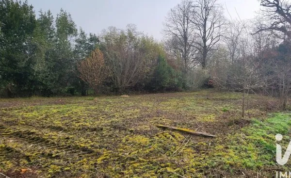 Terrain 770 m²