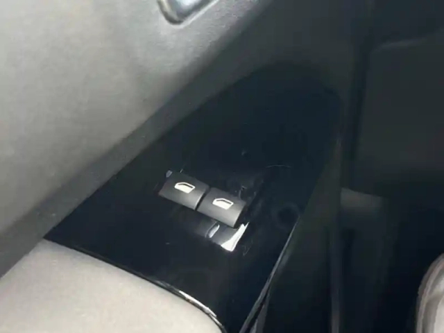 Citroën C4 cactus puretech 110 s&amp;s bvm6 — photo 14