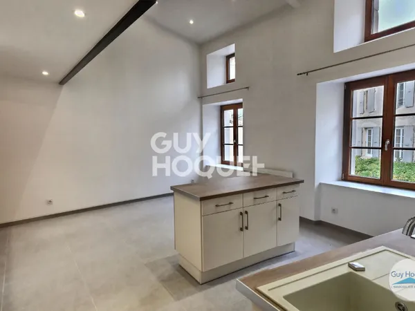 Appartement à louer de 5 pièces à MIRMANDE 26270