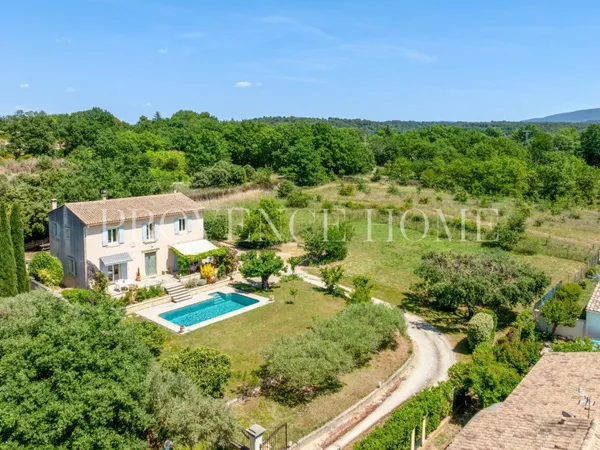 Maison 6 pièces 170 m²