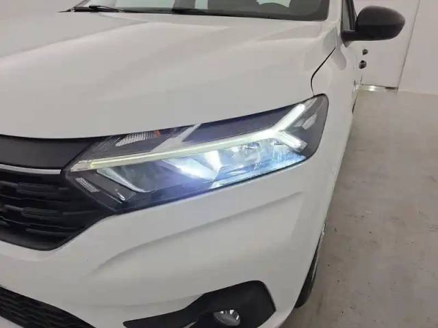 Dacia Sandero sce 65 — photo 24