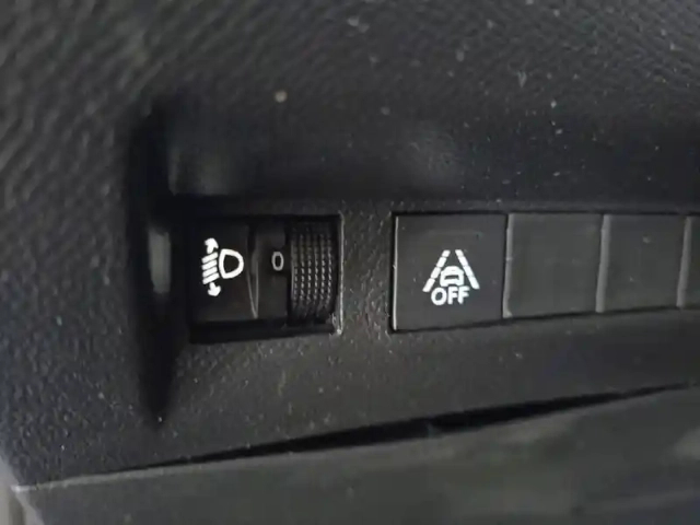 Peugeot 208 electrique 50 kwh 136ch — photo 57