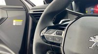 Peugeot 2008 BLUEHDI 130 S&S EAT 8 ALLURE PACK — photo 18