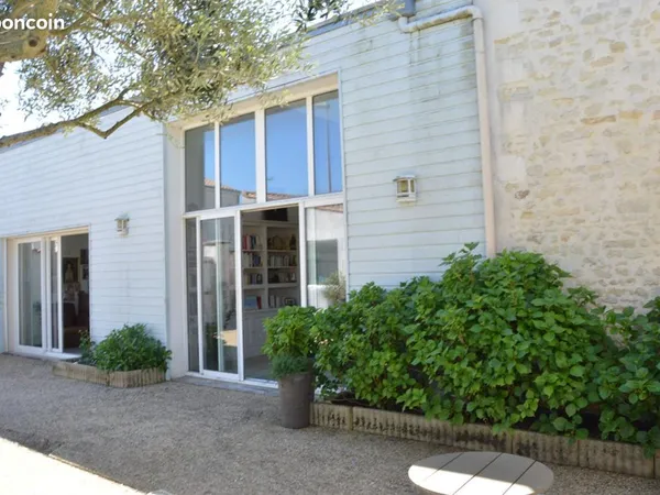 Maison 8 pièces 210 m²