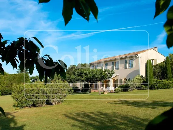 Bureaux 282 m²