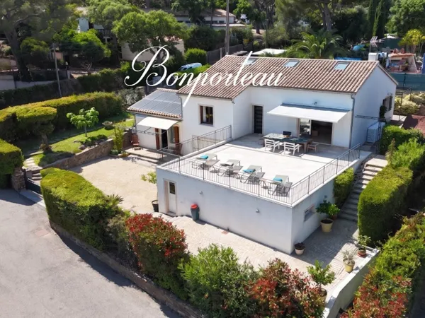 Cavalaire-sur-Mer, Bonporteau, maison + studio et garage à 400 m