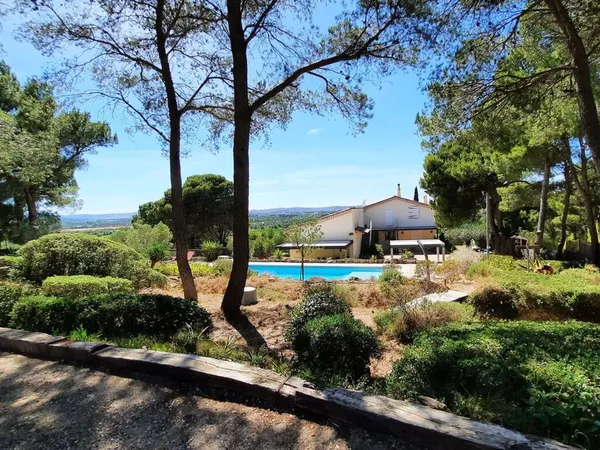 Villa 6 pièces 224 m²