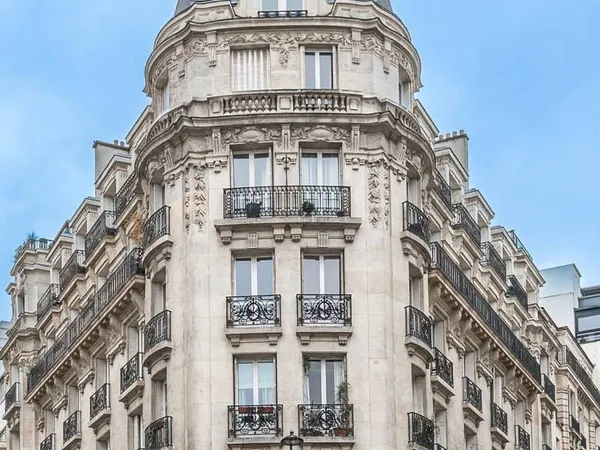 Appartement 6 pièces 150 m²