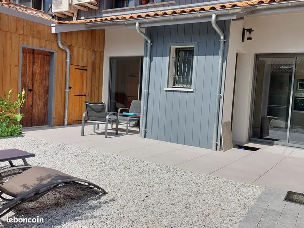 Chartrons MAISON Meublée neuve avec extérieur