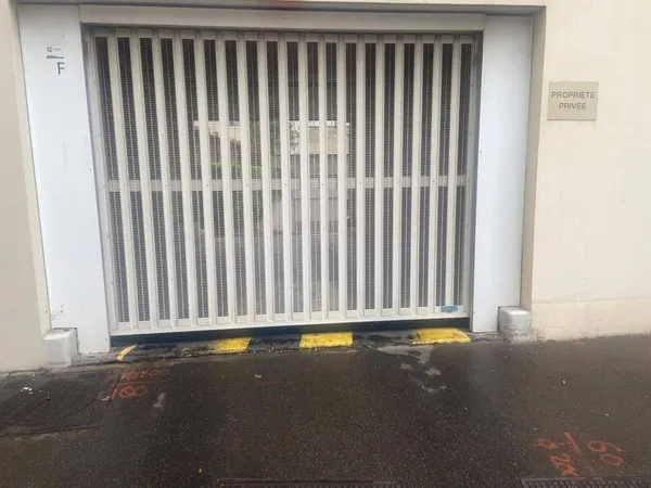 Parking 12 m²