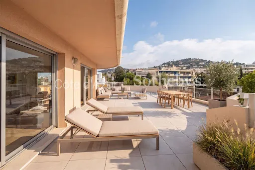 Appartement 6 pièces 193 m²