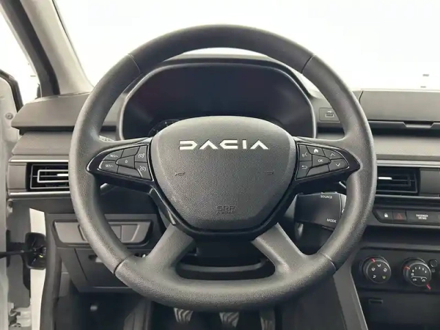 Dacia Sandero eco-g 100 — photo 15