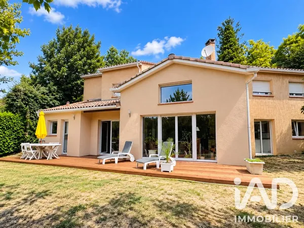 Maison 8 pièces 178 m²