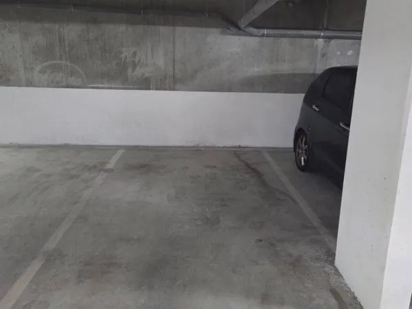 Parking 12 m²