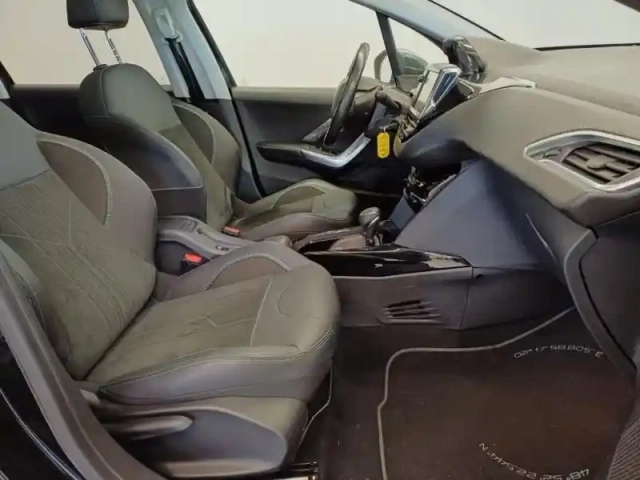 Peugeot 2008 1.2 puretech 110ch e6.c crossway s&amp;s eat6 — photo 12