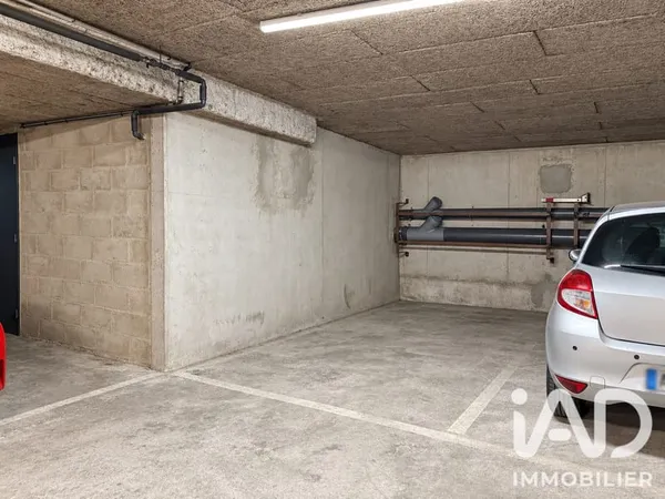 Parking 12 m²