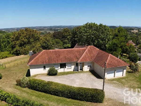Maison de plain-pied 7 pièces 160 m²