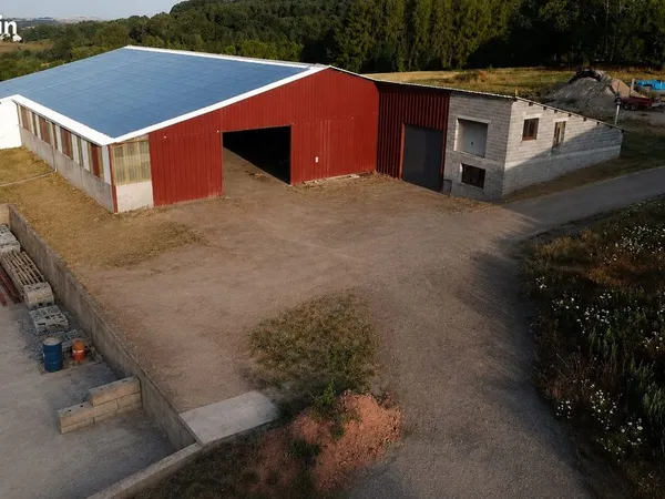 Loue hall/entrepôt/atelier/stockage
