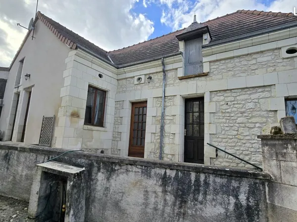Maison en pierre | Multiples dépendances | Beau Potentiel| Lésigny