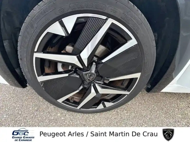 Peugeot 208 hybrid 136 e-dcs6 — photo 13