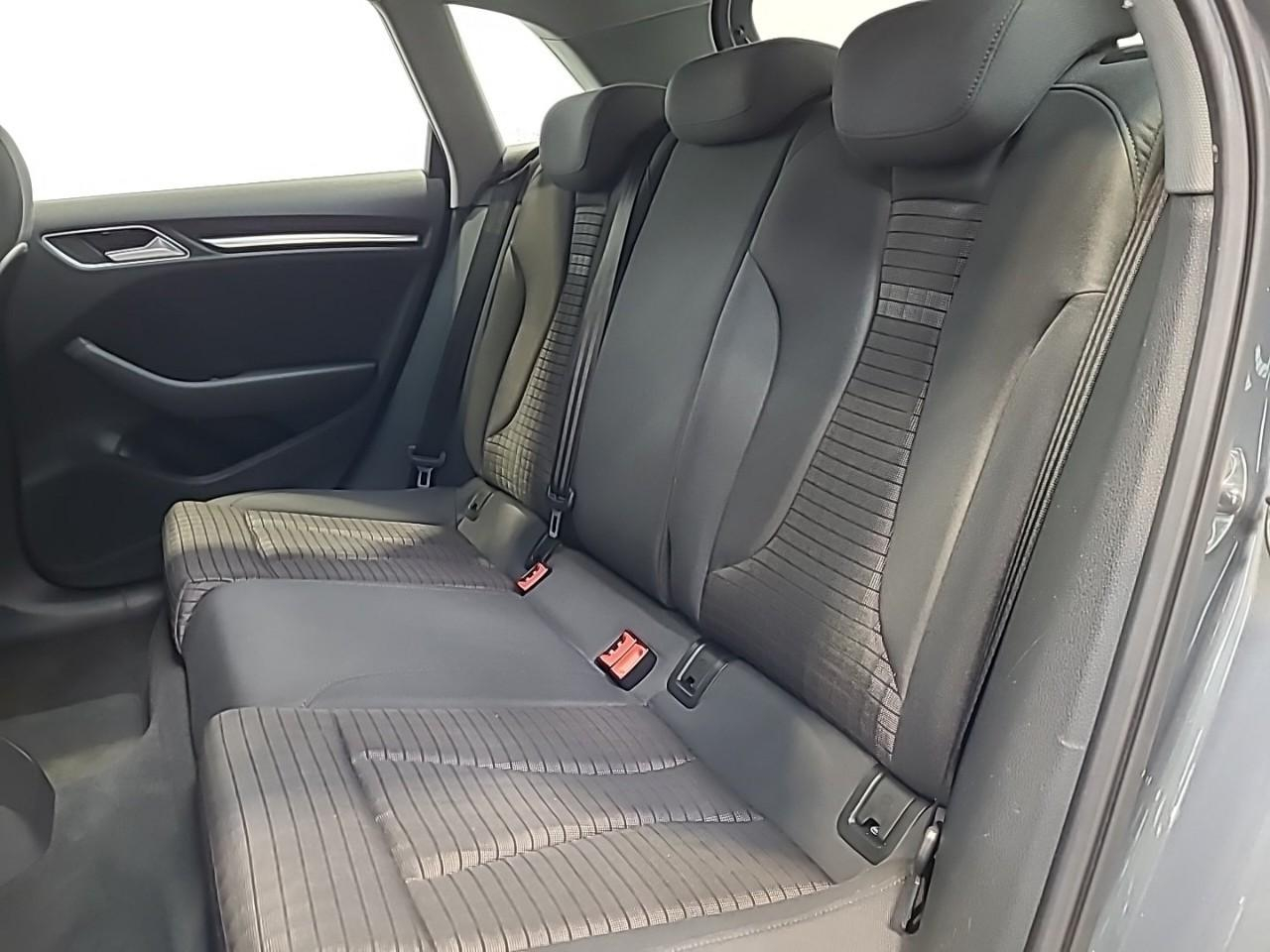 Audi A3 a3 sportback 30 tfsi 116 s tronic 7 sport — photo 13
