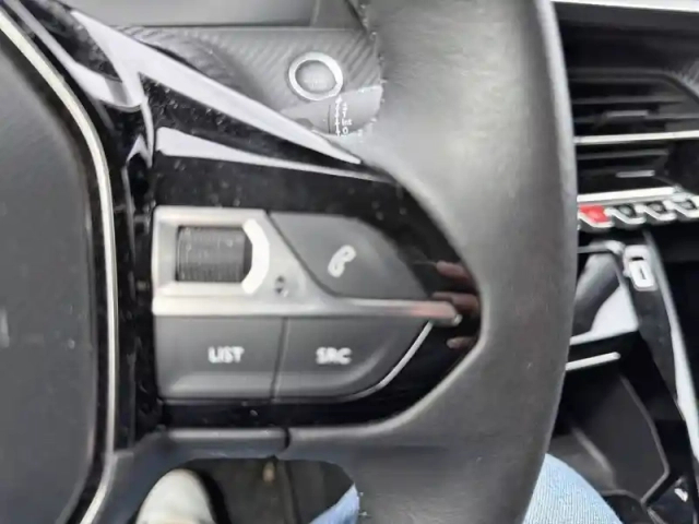 Peugeot 208 puretech 100 s&amp;s bvm6 — photo 20