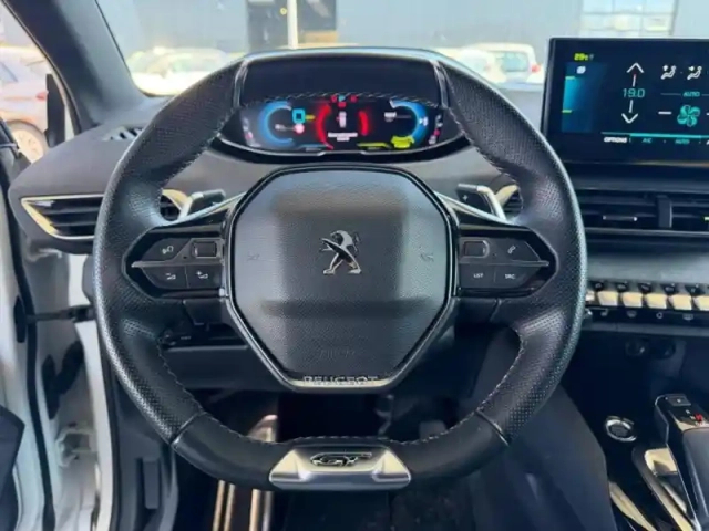 Peugeot 3008 plug-in hybrid 225ch gt e-eat8 — photo 12