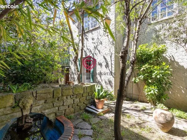 Maison 11 pièces 264 m²