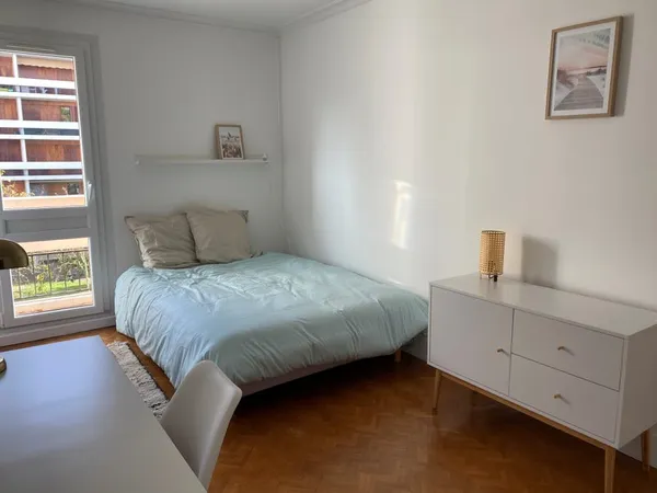 1 Chambre pour actif/ve, Centre ville, La Doutre