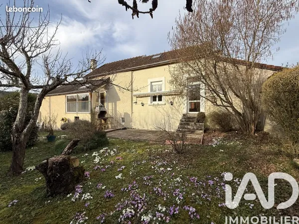 Maison de village 2 pièces 168 m²