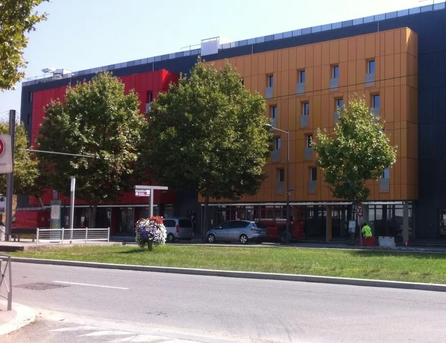 Photo 1